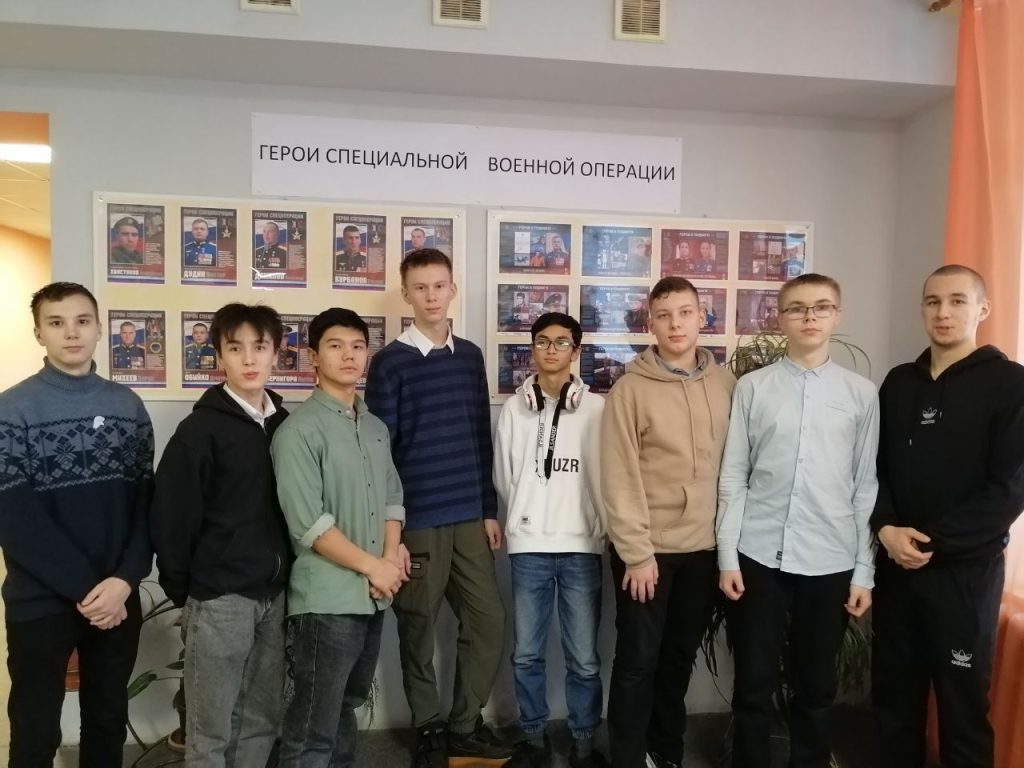 Новые школы в россии. Какие школы сейчас учатся. Дети в классе. Какие школы сейчас учатся. Фэк дзержинского 1б.